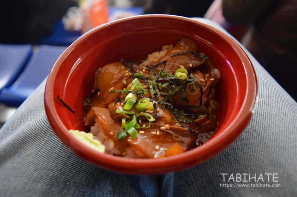 ふるさと祭り東京の全国ご当地どんぶり選手権に出場している熱めし丼3