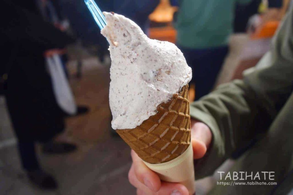 ふるさと祭り東京で販売されている醍醐桜のチョコチップジェラート2