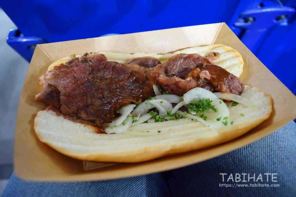 ふるさと祭り東京で販売している沖縄ステーキサンド2
